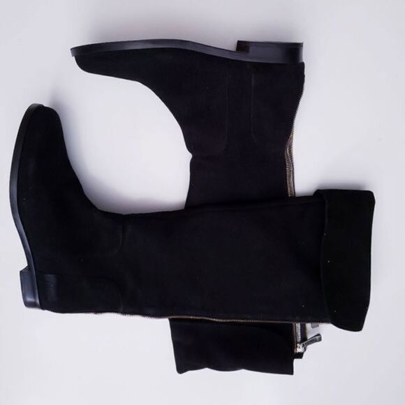 Black Boots‎ - Picture 5 of 6